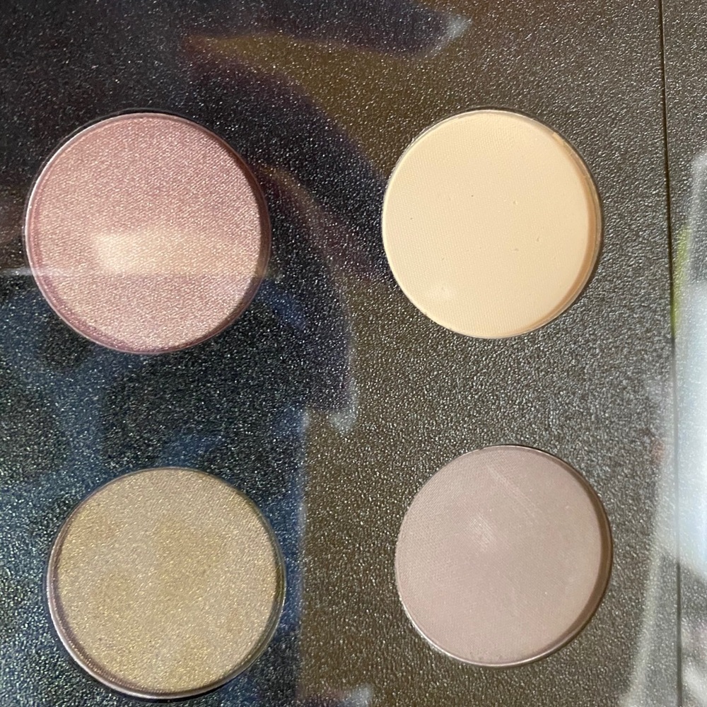 Eyeshadow palette